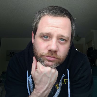 A cute profile picture of Miles Rausch.